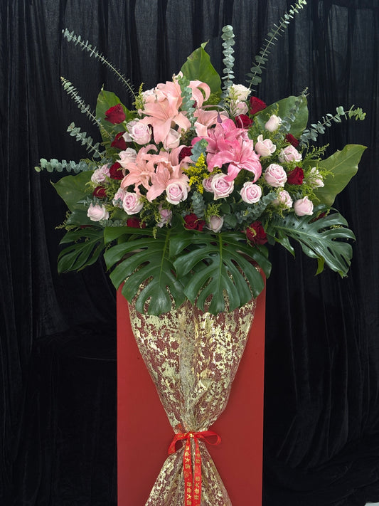 Radiant Success Stand (KM 06)