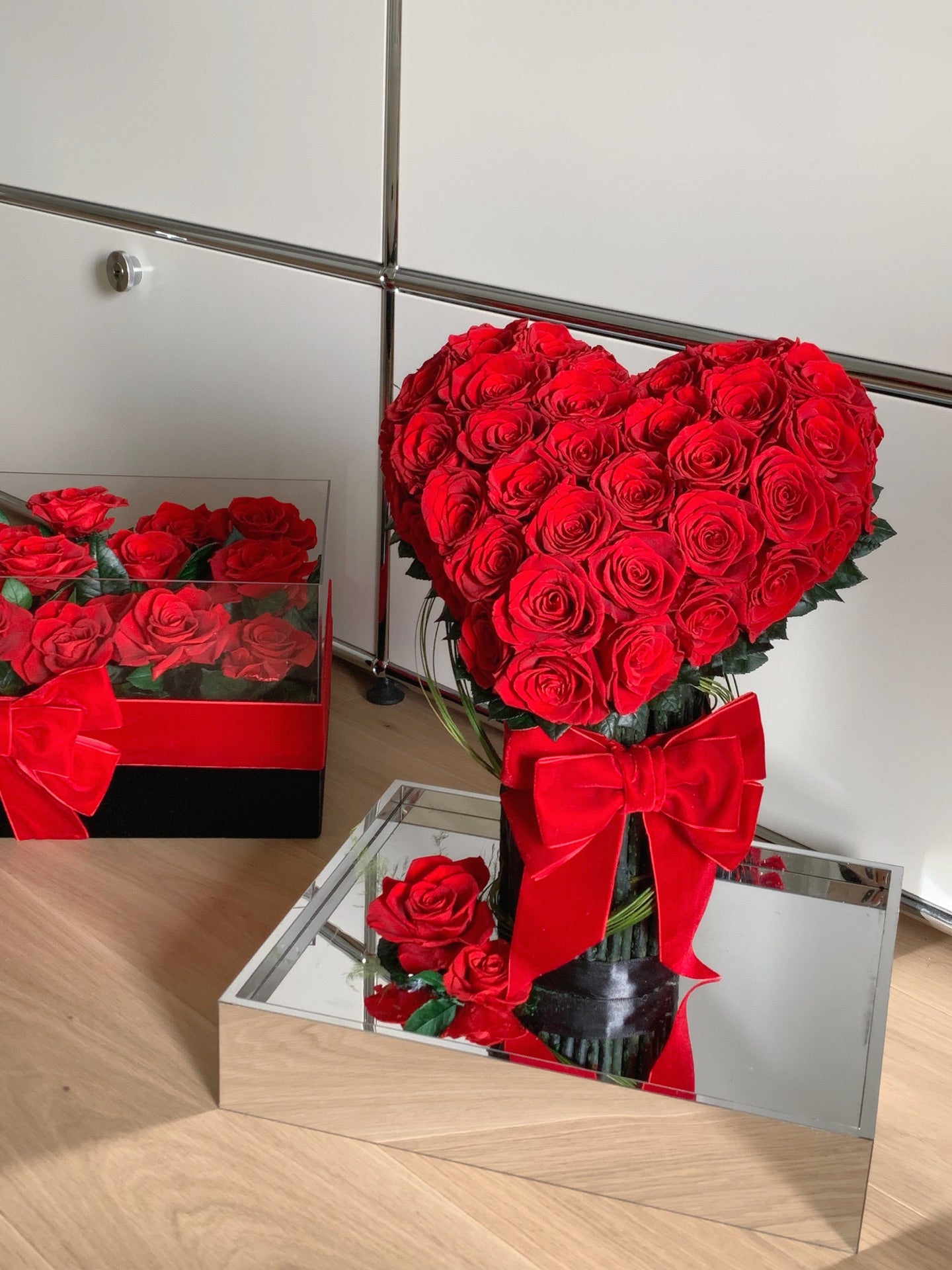 Three-dimensional Preserved Flower Arrangement