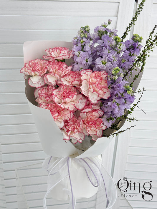 Petal Poem Bouquet (HB 17)