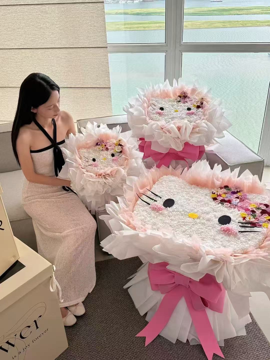 Kitty Bloom Preserved Flower Bouquet (PF17)