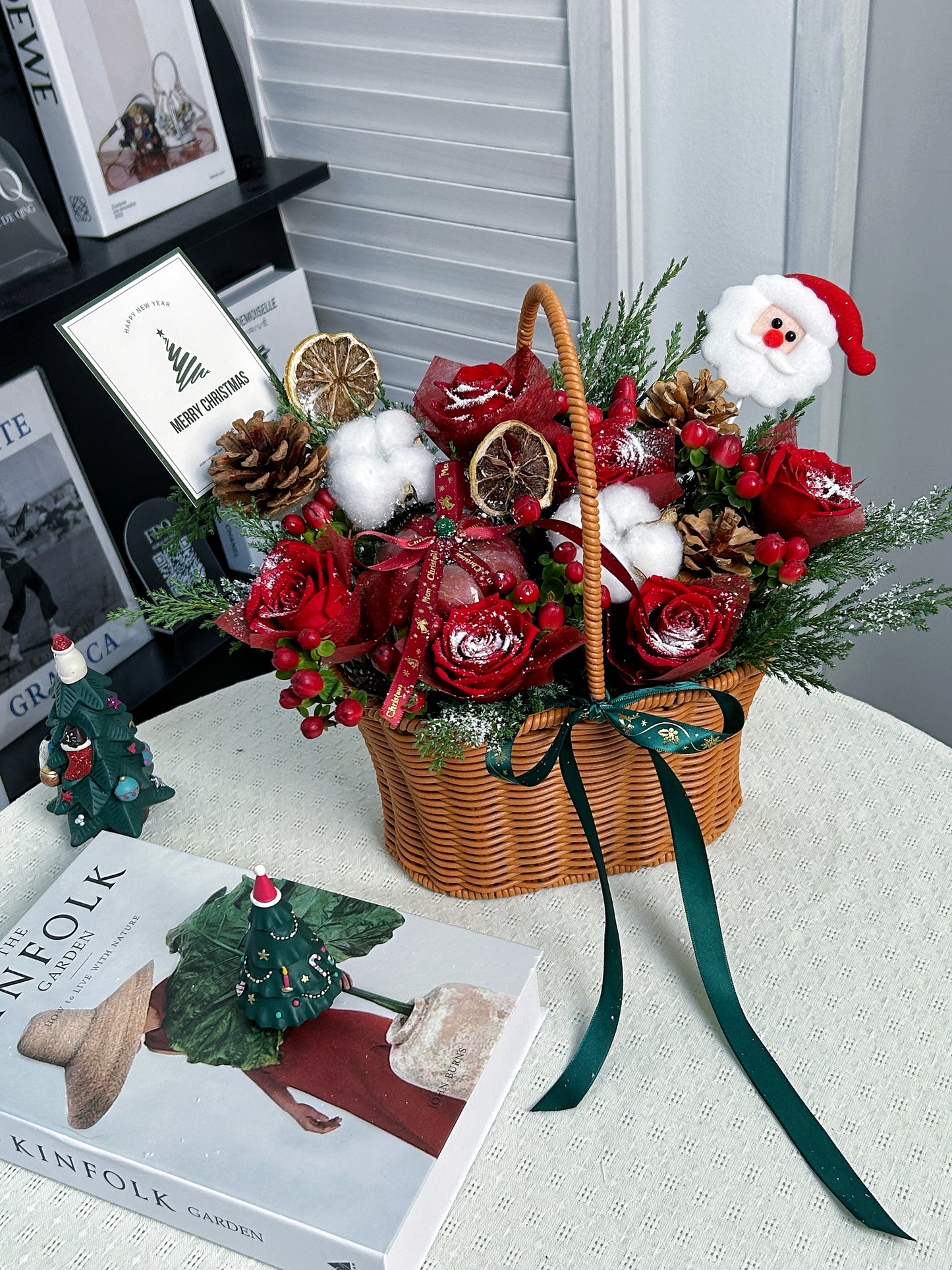 Festive Christmas Basket (RBF 28)