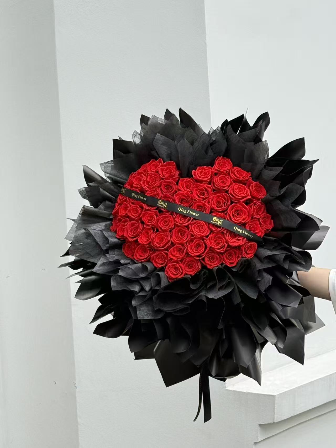 Oleg Flower - Preserved Rose in Glass Dome