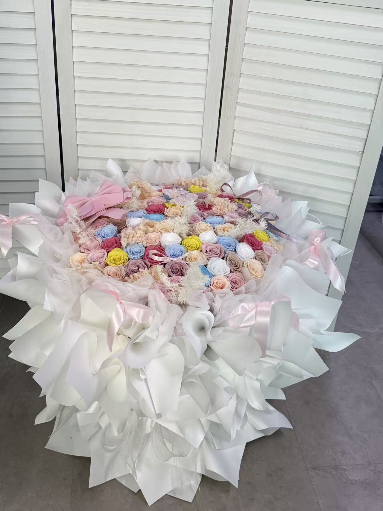 105 stalks Dopamine Preserved Flower Bouquet