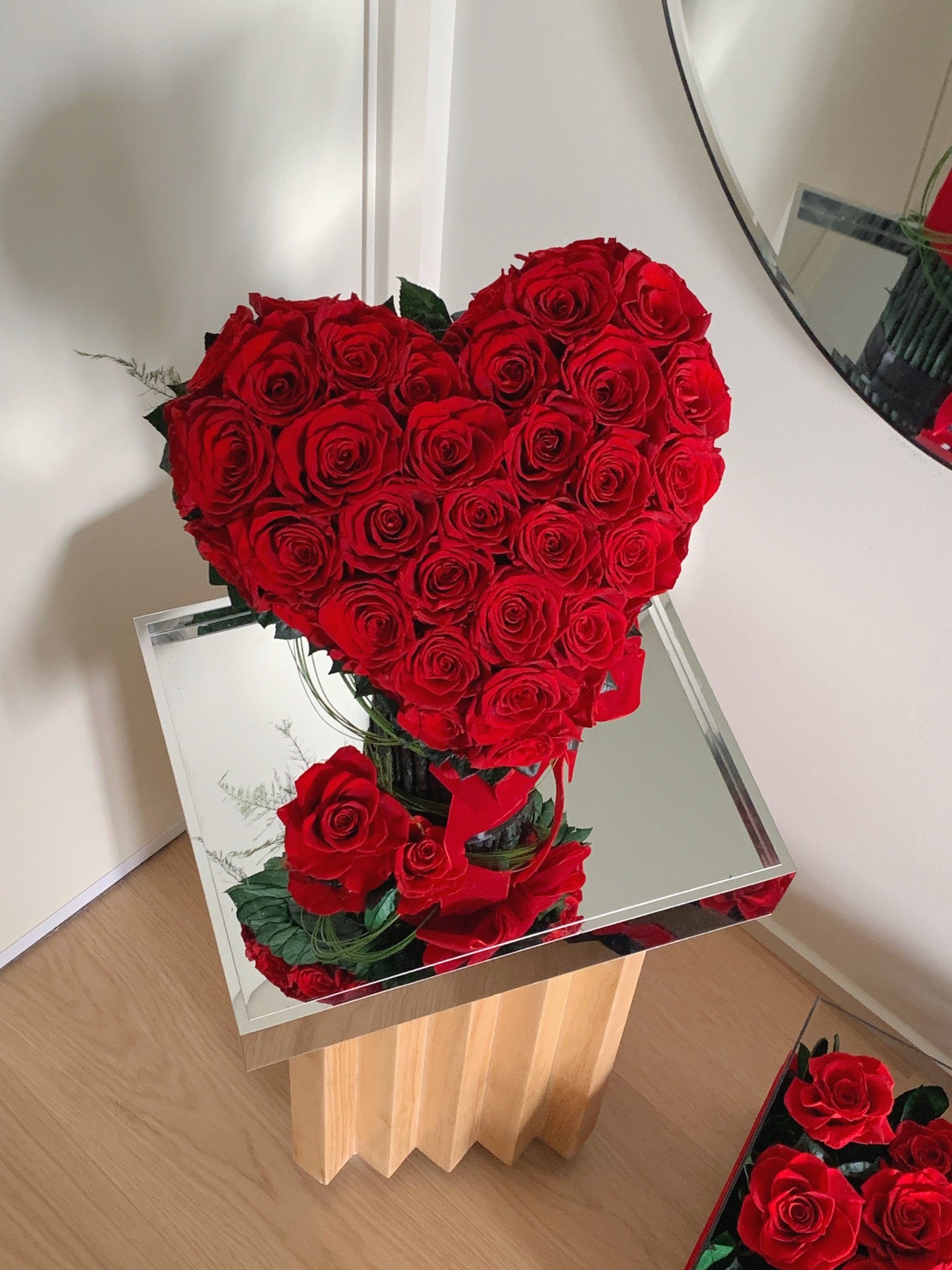 Three-dimensional Preserved Flower Arrangement