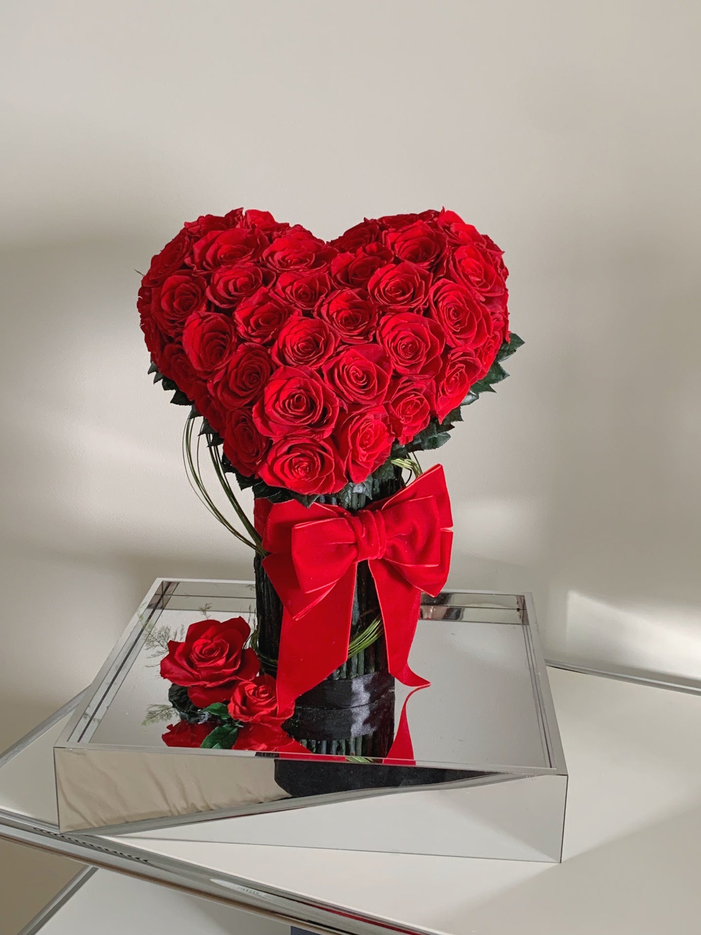 Three-dimensional Preserved Flower Arrangement