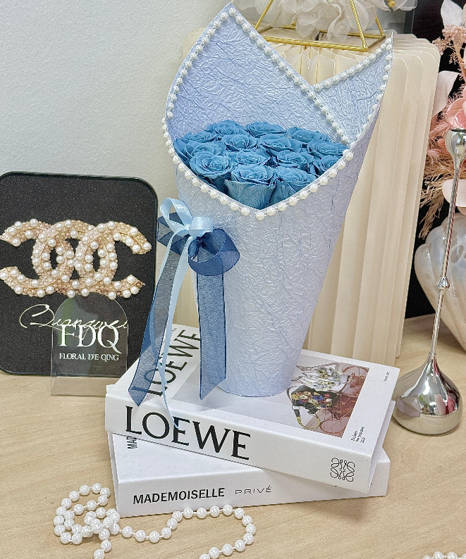 Blue 520 Preserved Rose Bouquet – Pearl Edition