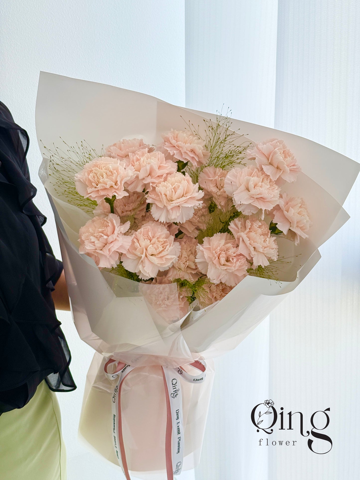 Light Pink Carnation Bouquet (HB 03)