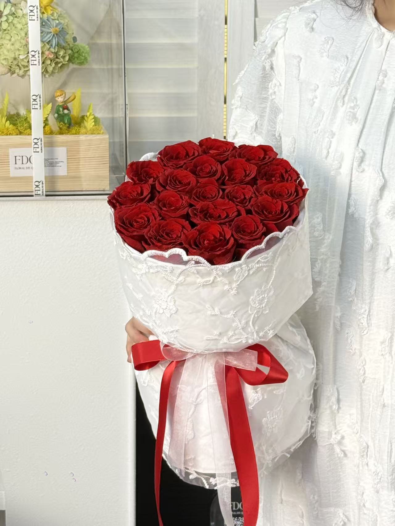 Eternal Scarlet Preserved Flower (18-20 roses)（PF 19)