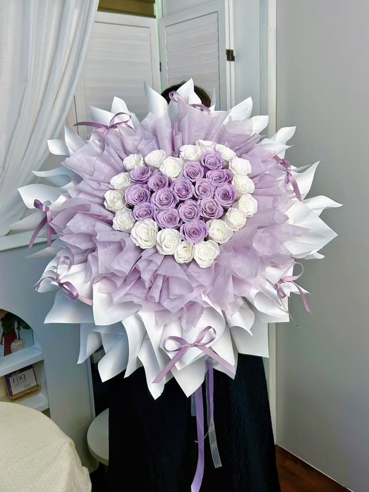 Lavender Whisper – Heart Preserved Rose Bouquet