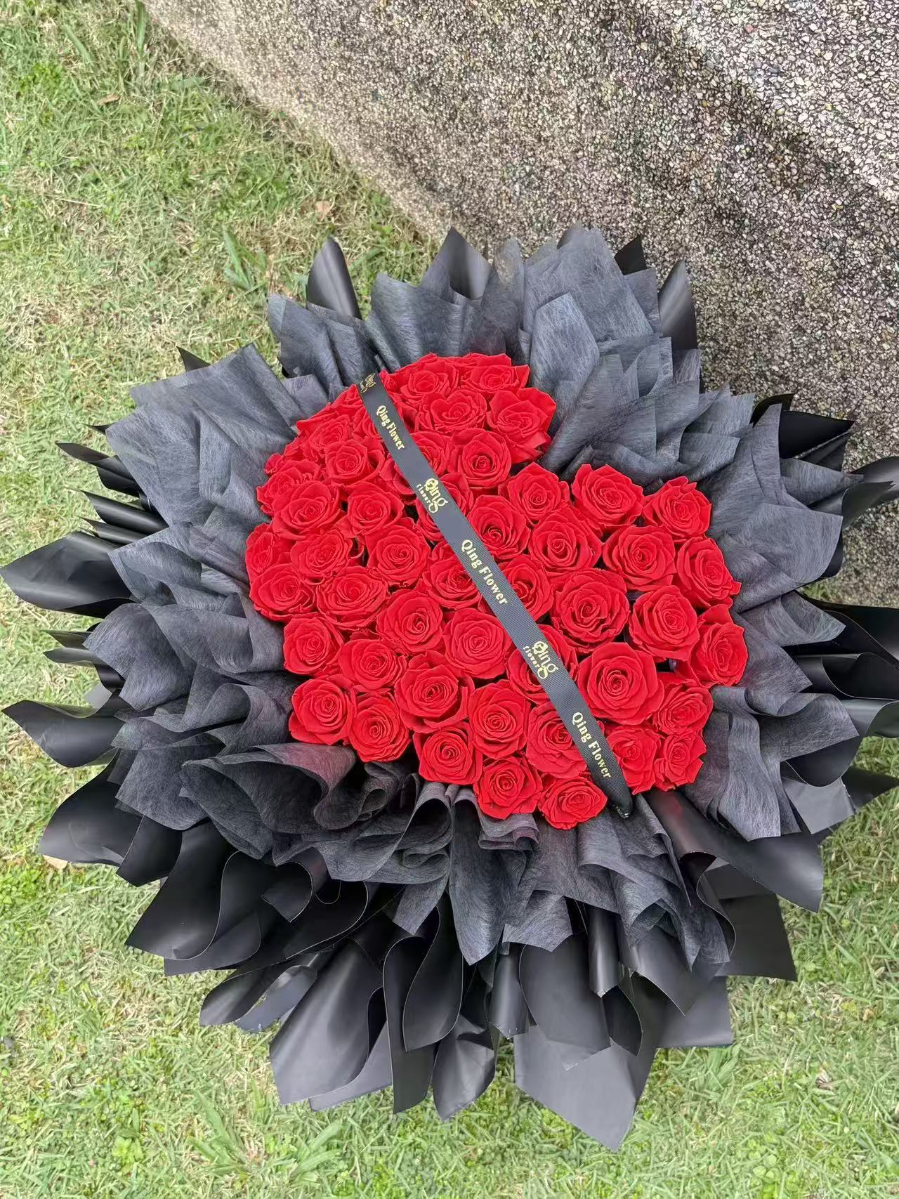 Oleg Flower - Preserved Rose in Glass Dome