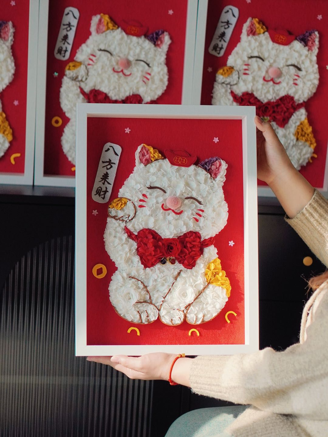 Fortune Maneki-neko Preserved Flower